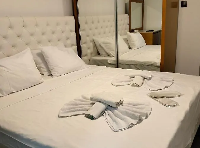 Hotel Avalon