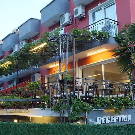 Avalon Hotel